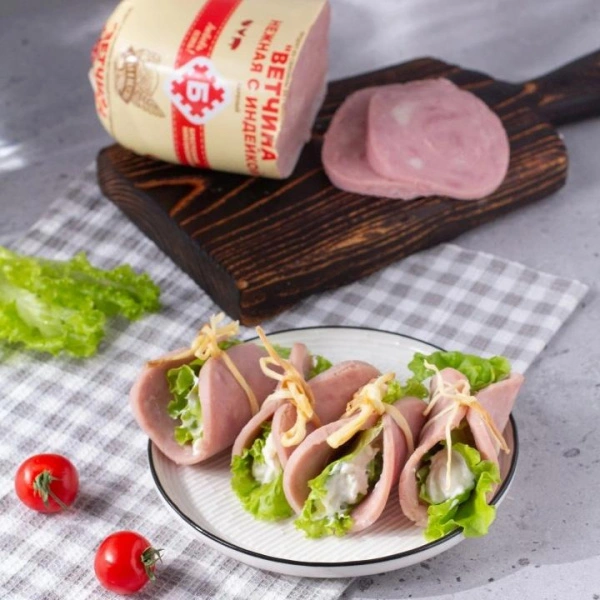 Ветчина Нежная с индейкой вар. из мяса птицы Брестский МК