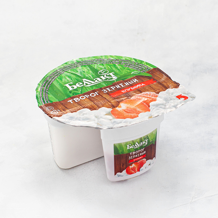 Творог зерненый 5% Клубника 130г стакан Беллакт