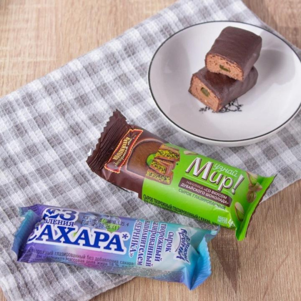 Сырок творожный "Вкус Дубайского шоколада" 40г 23% ТМ Узнай мир Молочный мир